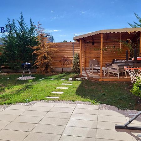 Sika Sunny Garden Apartment Arad Eksteriør bilde