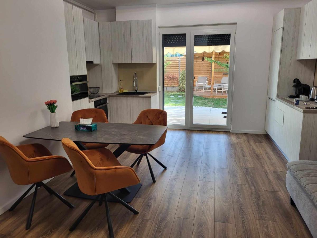 Sika Sunny Garden Apartment Arad Eksteriør bilde